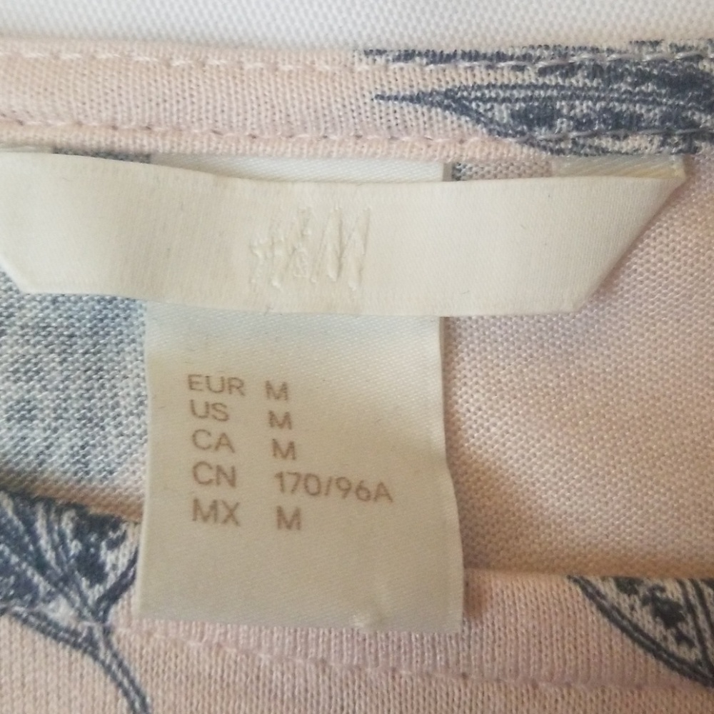 NWOT H&M tank top - Picture 2 of 4